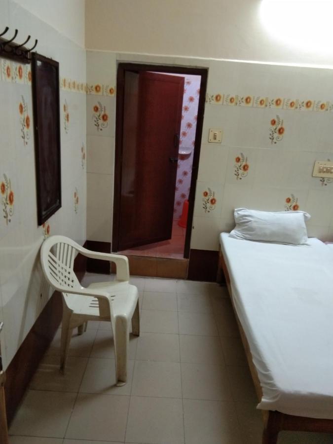 Hotel Sriram Lodge Tirupati Exterior foto