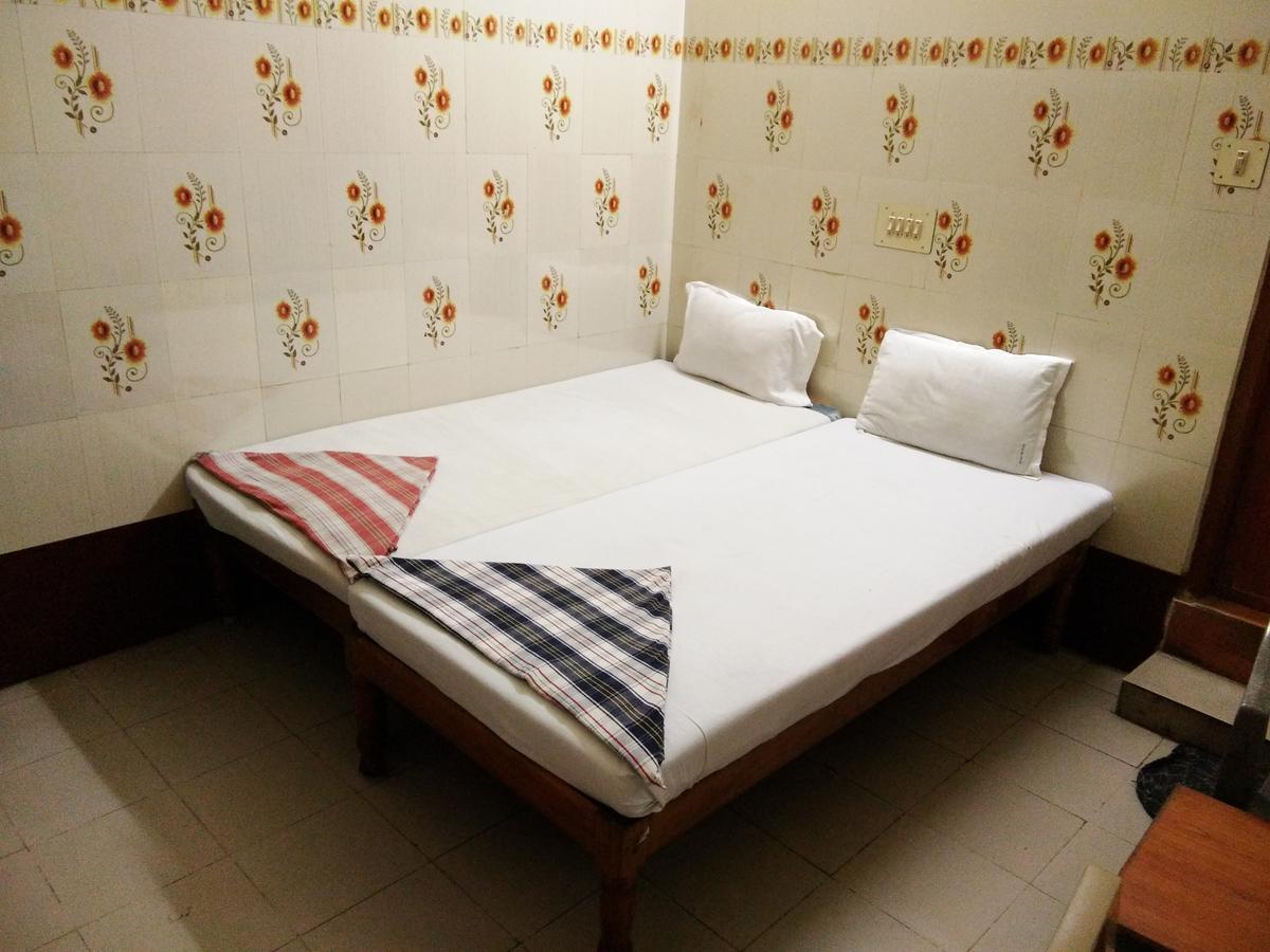 Hotel Sriram Lodge Tirupati Exterior foto
