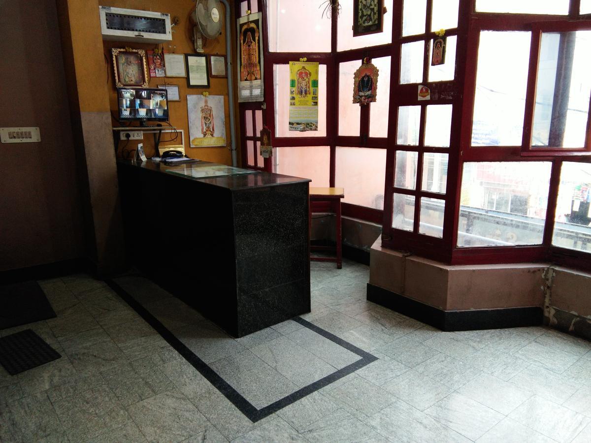 Hotel Sriram Lodge Tirupati Exterior foto